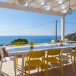 Loreta Luxury Floor فيلة